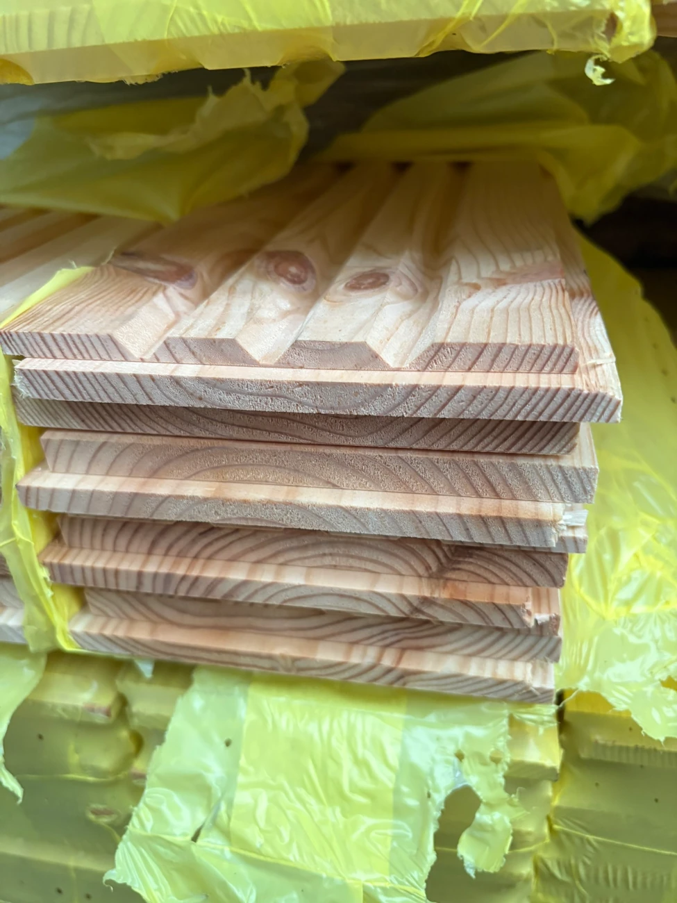 Kiefer-Massivholzdielen-27x146mm