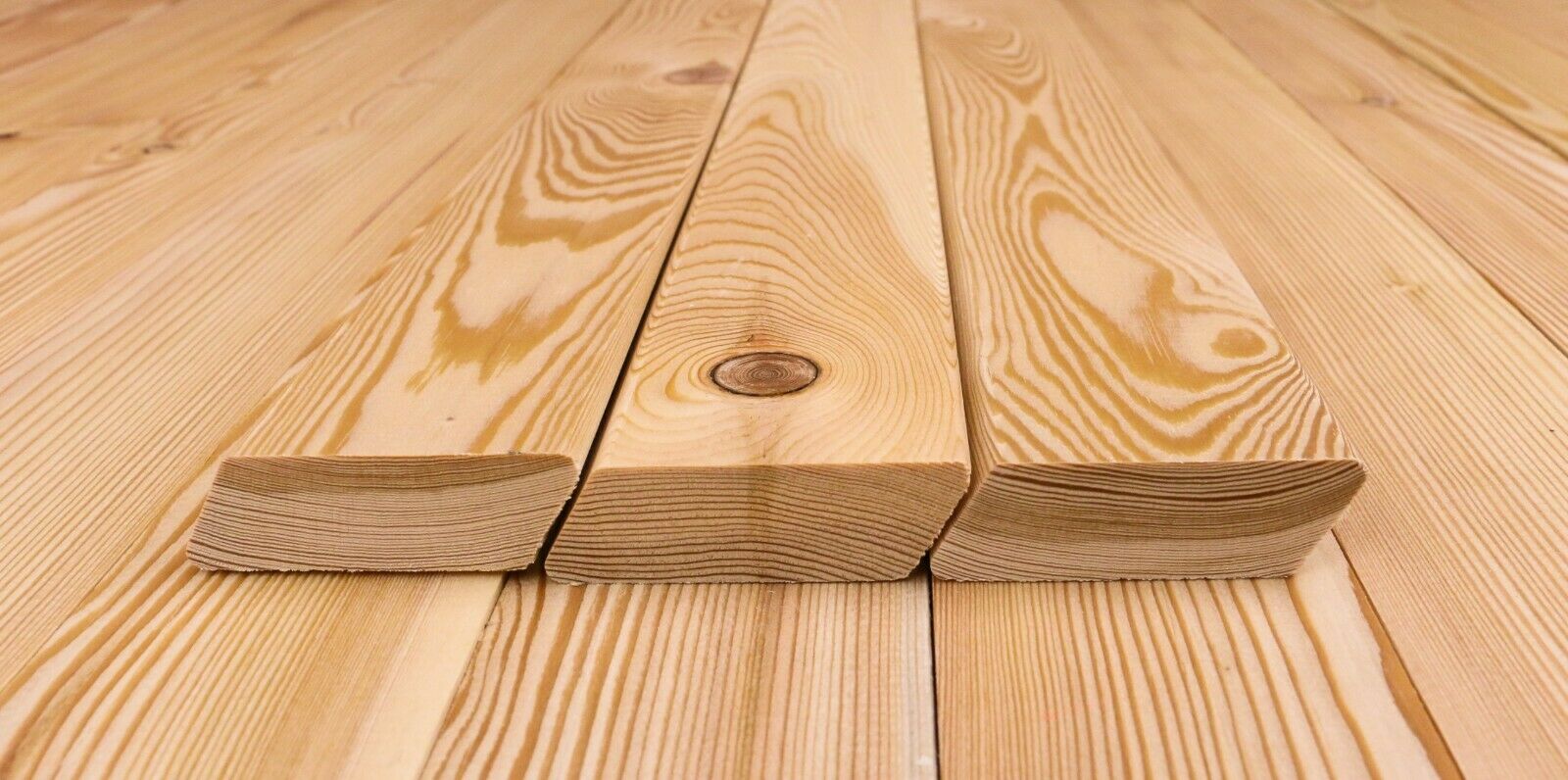 Douglasie Universaldiele mit Rhombusprofil 16x118 mm / Fassadenprofil